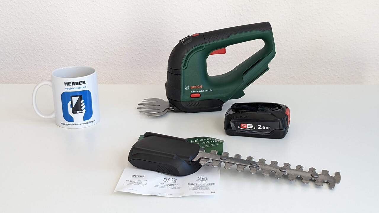 Bildergalerie: Bosch Advanced Shear 18V-10 Bosch Advanced Shear 18V-10: Das 18 Volt starke Akkumodul lässt sich in 2 Stunden aufladen.